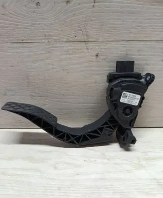 Audi A4 S4 B8 8K Accelerator throttle pedal 8K1721523A 24032013 6PV00950520