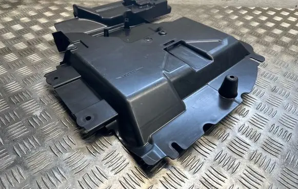 Mercedes-Benz GL X166 Dashboard lower bottom trim panel A1666800704