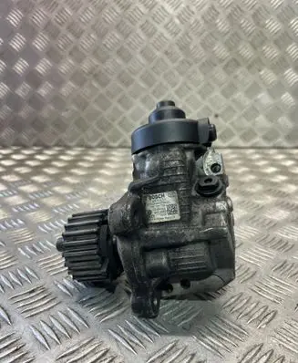 Volkswagen PASSAT B6 Fuel injection high pressure pump 03L130755