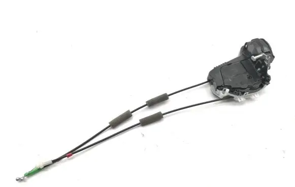Toyota Yaris Cross Rear door lock