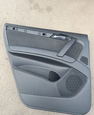 Audi Q7 4L Rear door card panel trim 4L0867305B