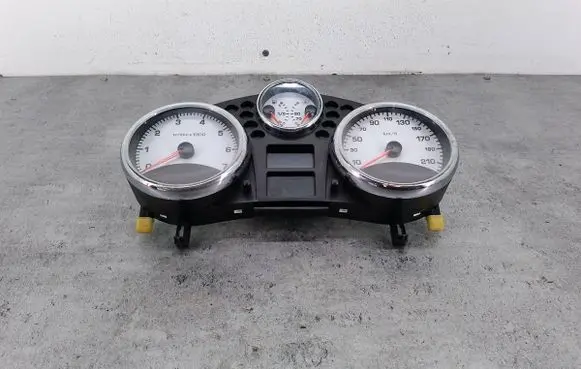 Speedometer (instrument cluster)
