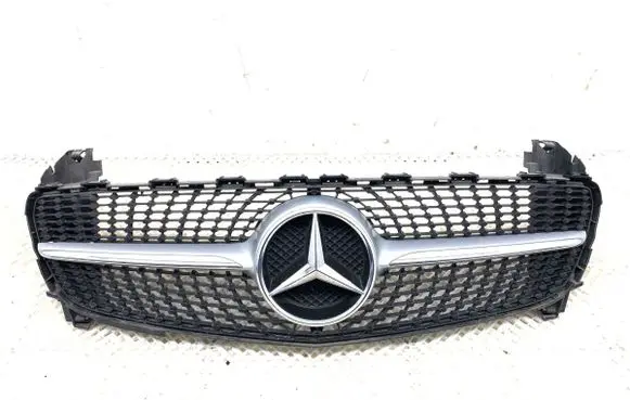 Mercedes-Benz A W176 Front grill A0008880060