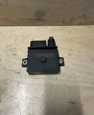 BMW X5 E70 Glow plug pre-heat relay 859172401 8591724
