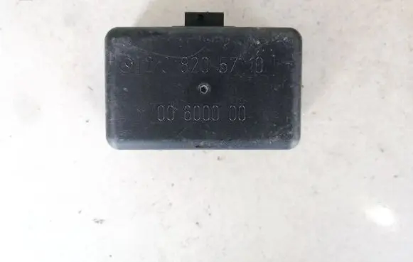 Mercedes-Benz C W202 Rain sensor 2108205710 00000900