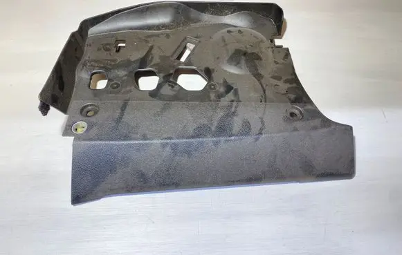 Dashboard lower bottom trim panel