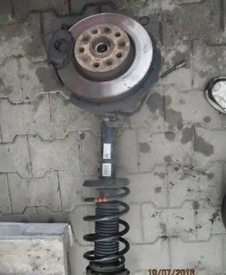 Skoda Yeti (5L) Front shock absorber/damper 1K0413031