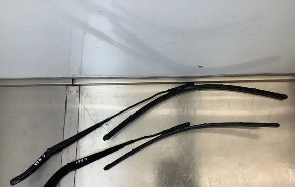 Ford C-MAX II Windshield/front glass wiper blade W000010668 AIS12CD1F