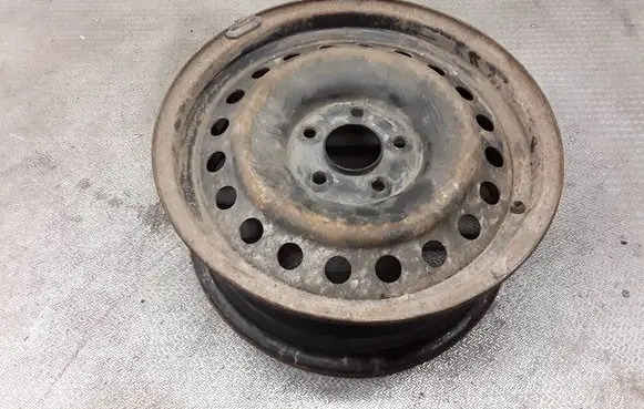 Nissan X-Trail T30 R16 steel rim CN007