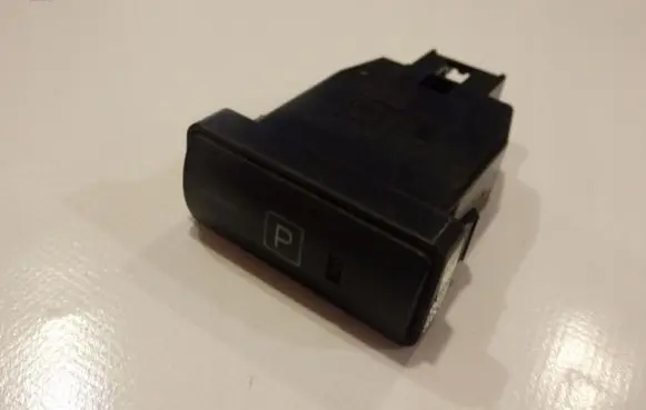 Toyota Prius (XW10) Hand parking brake switch TOYOTA_PRIUS_04-09_PRZYCISK_HAMULCA_RĘCZNEGO