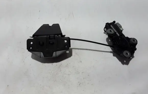 Loading door lock
