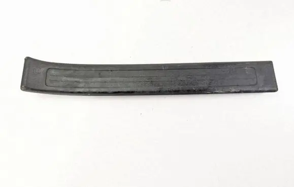Mercedes-Benz GL X164 Rear sill trim cover A1646801635