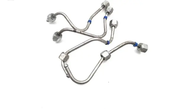 Mazda 6 Fuel injector supply line/pipe 