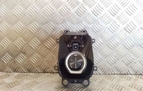 Toyota bZ4X Gear shifter/selector