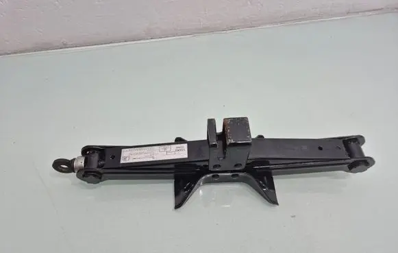 Mazda CX-7 Lift Jack 