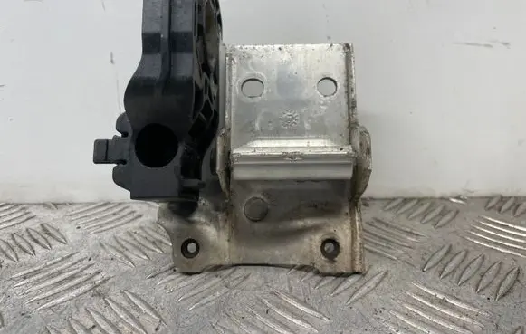 BMW 5 GT F07 Radiator mount bracket 7186513 7207151 721161
