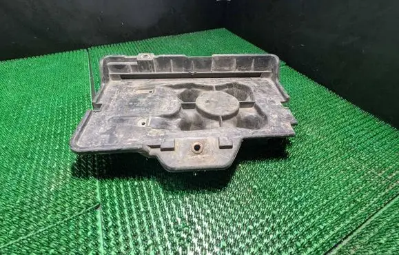 Audi A3 S3 8L Battery tray 1J0915333