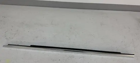 Mercedes-Benz GLC C253 Front door trim (molding) A2537200124