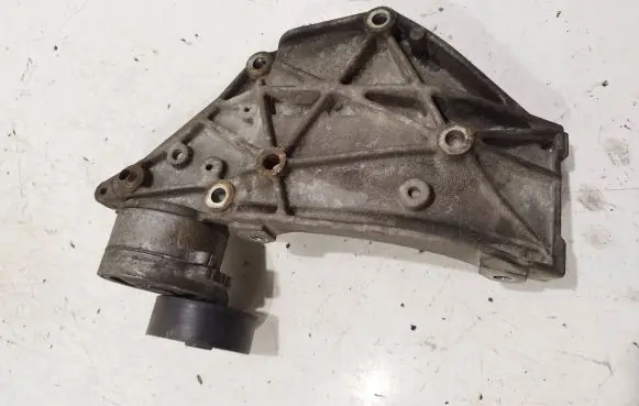 Volvo V70 Generator/alternator bracket 9682367380 51549F