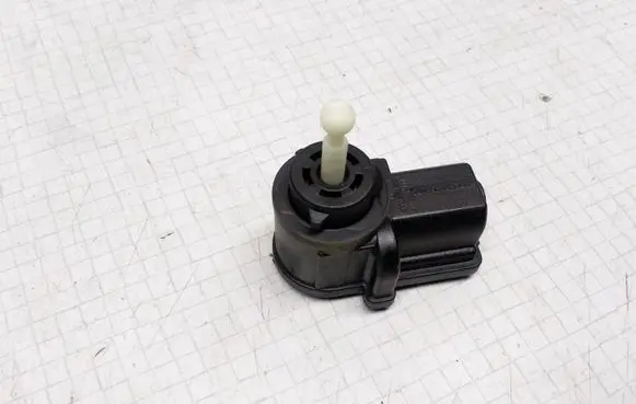 Seat Ibiza III (6L) Headlight level adjustment motor 1J0941295B