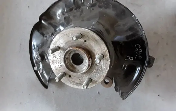 Honda CR-V Front wheel hub