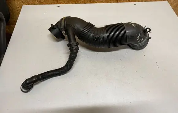 Audi A4 S4 B8 8K Intercooler hose/pipe 5N0129556 5N0129635