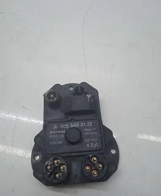 Mercedes-Benz 190 W201 Ignition amplifier control unit 0055453132