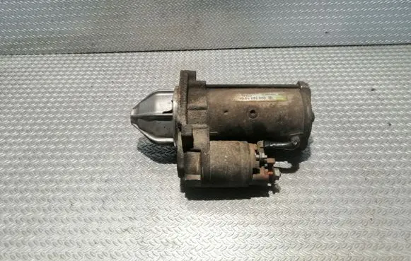 Mercedes-Benz Vito Viano W639 Starter motor 0051511301