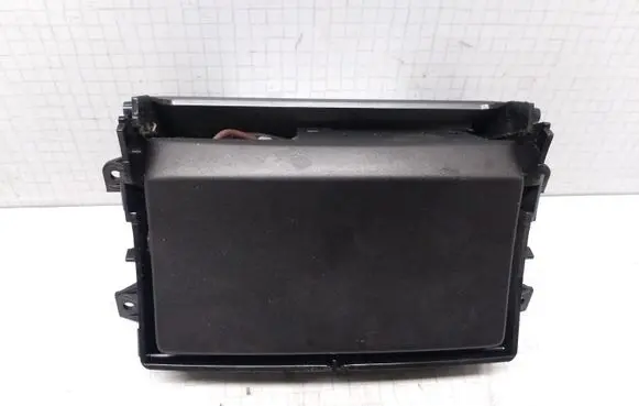 Toyota Avensis T250 Ashtray (front) BOURBON8518