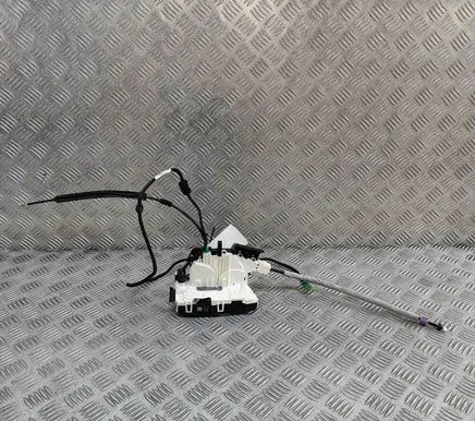 Mercedes-Benz SLC R172 Front door lock A1727601040