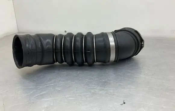 BMW 5 E60 E61 Intercooler hose/pipe 7789048 7600026