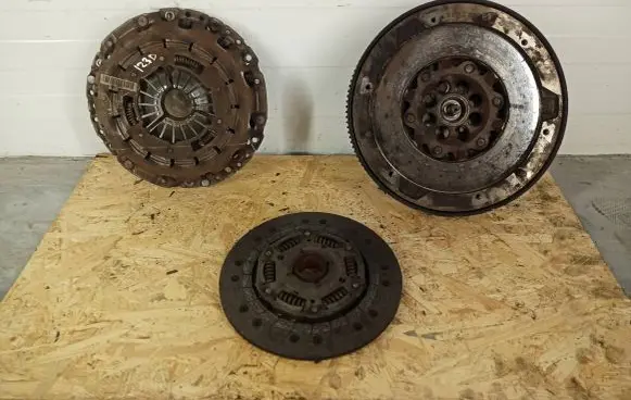 BMW 1 E81 E87 Clutch set kit 7577957