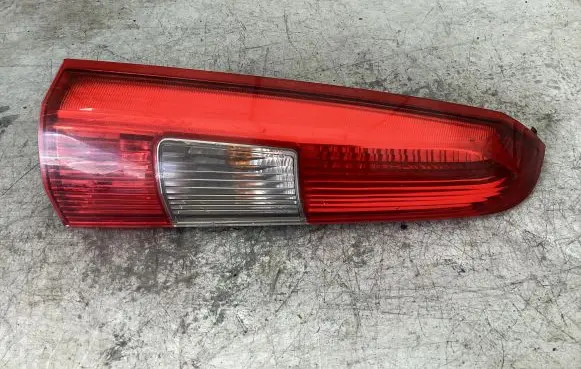 Volvo V70 Rear/tail lights 9154493ece 9154493usa 9152293gb