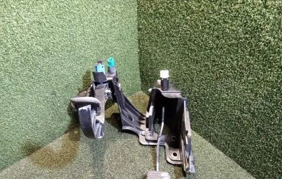 Renault Master III Pedal assembly 465105948R 180101626R 253205115R