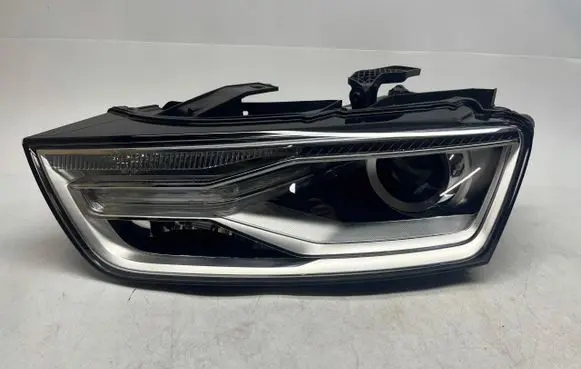Audi Q3 F3 Headlight/headlamp 8U0941005D