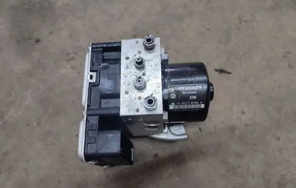 Porsche Cayenne (92A) ABS Pump 7P0907379K