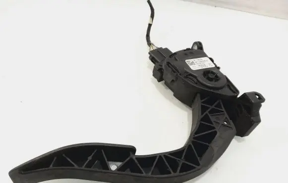 Audi A6 S6 C6 4F Accelerator throttle pedal 8K1723523A 6PV00950521