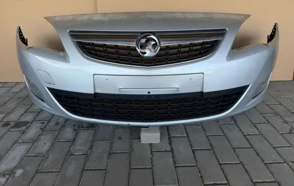 Opel Astra J Front bumper 13264403