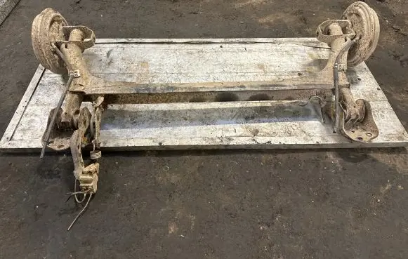 Audi 80 90 S2 B4 Rear axle beam 
