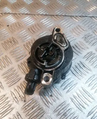 Peugeot 407 Vacuum pump D1561C2