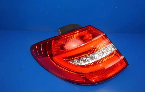 Mercedes-Benz B W246 W242 Rear/tail lights A2468200564 607501 6075E13102