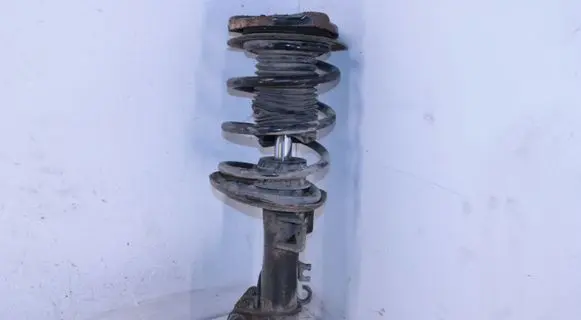 Mercedes-Benz C AMG W204 Front shock absorber with coil spring