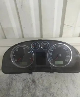 Volkswagen PASSAT B5.5 Speedometer (instrument cluster) 3B0920847EX 05100513832 VZ0E299928