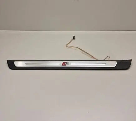 Audi A6 S6 C8 4K Front sill trim cover 4K0947405A