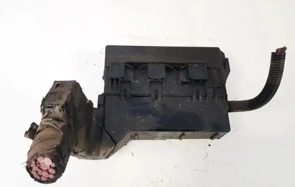 Nissan X-Trail T30 Fuse box set 71543266ya2