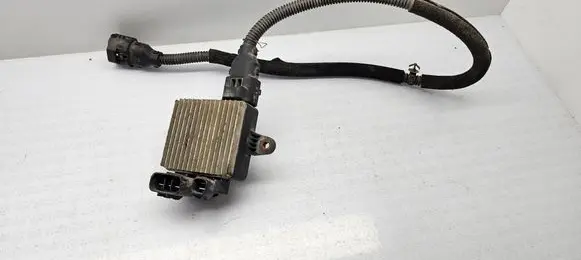 Hyundai Sonata Coolant fan relay 253853K400