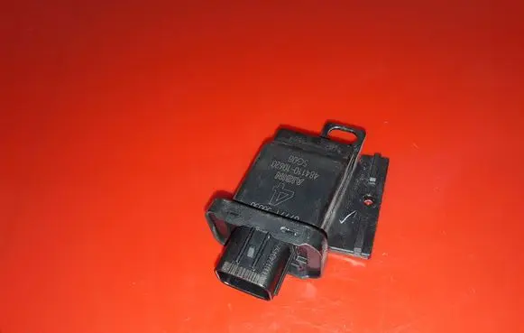 Lexus RX 300 Door central lock control unit/module 8999130050 48411010620