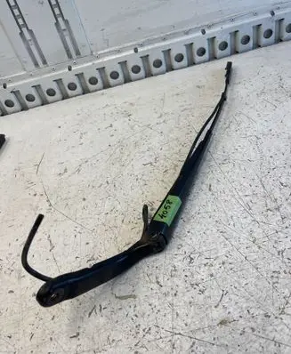 Mercedes-Benz Sprinter W906 Front wiper blade arm A0018205944