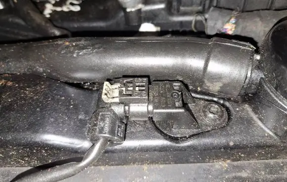 Mercedes-Benz E W212 Camshaft position sensor a0061537728