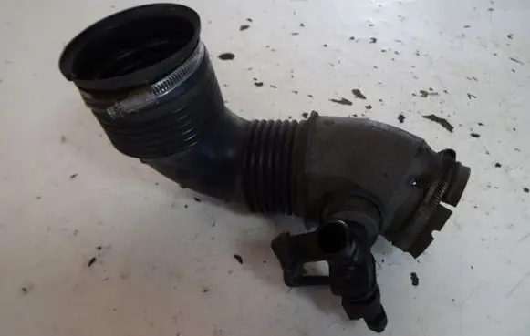 Opel Insignia A Intercooler hose/pipe 55561787